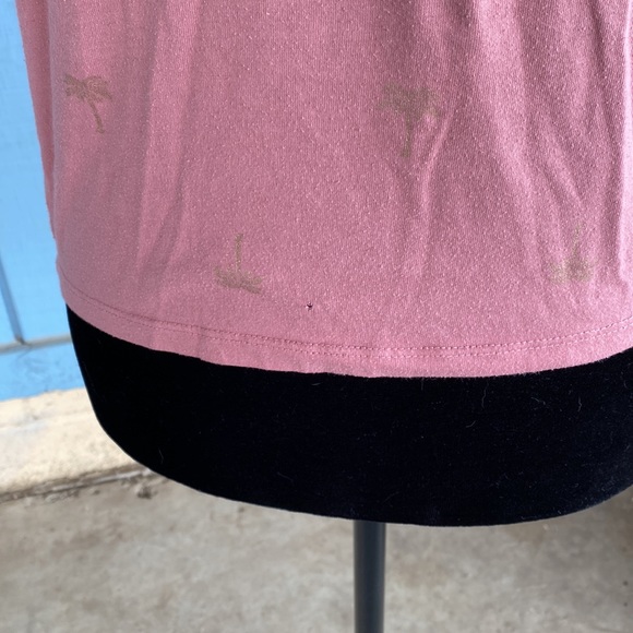 Old Navy Softest Tee Shirt - Picture 3 of 4